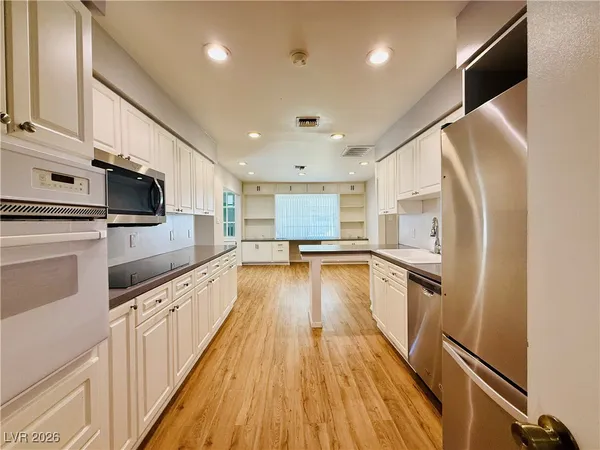 $3,000 | 1208 Buehler Drive, Las Vegas, NV 89102