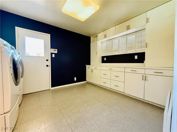 $3,000 | 1208 Buehler Drive, Las Vegas, NV 89102