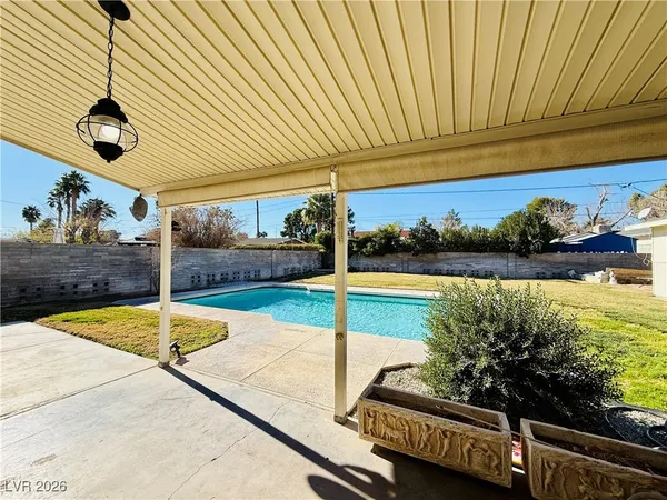 $3,000 | 1208 Buehler Drive, Las Vegas, NV 89102