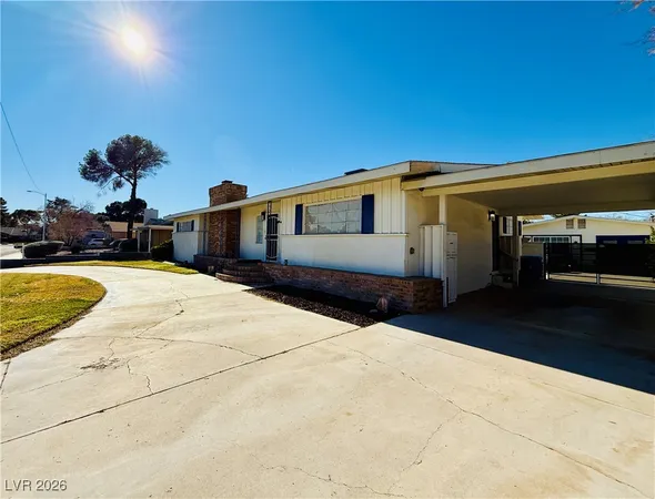 $2,895 | 1208 Buehler Drive, Las Vegas, NV 89102