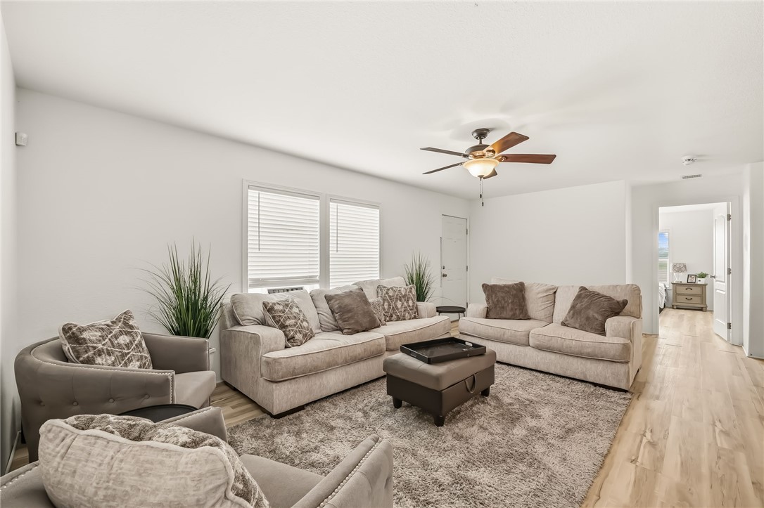 1286 Dike Road Mohave Valley, AZ 86440 - Photo 17 of 35 a living room with furniture