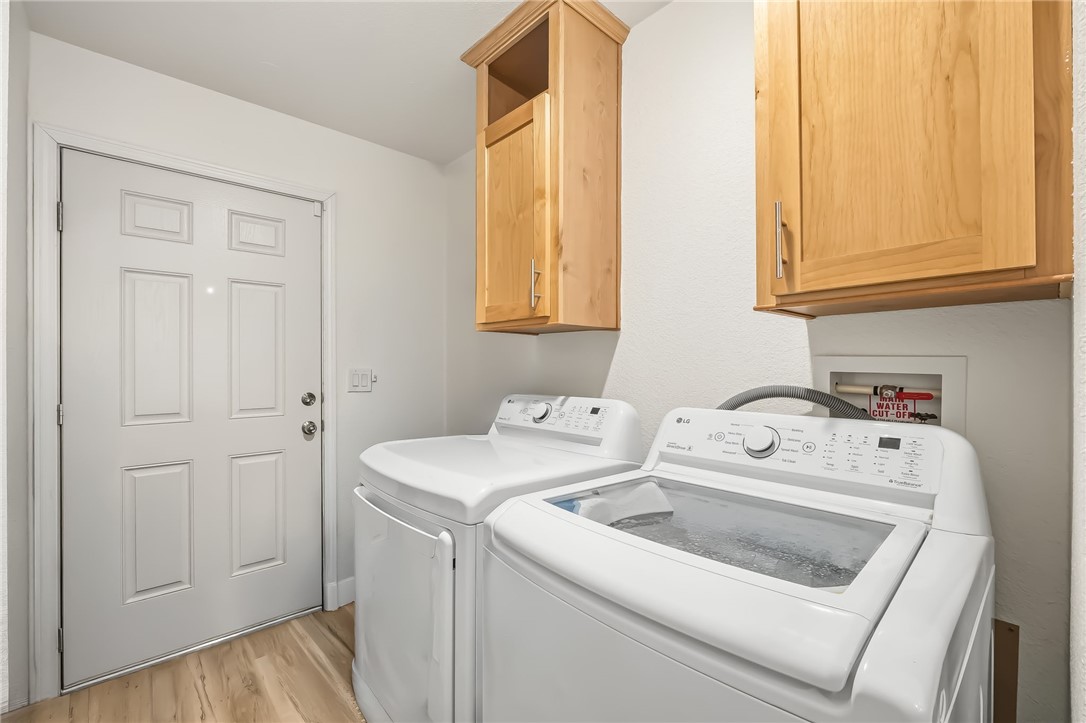 1286 Dike Road Mohave Valley, AZ 86440 - Photo 21 of 35 a utility room with dryer and washer