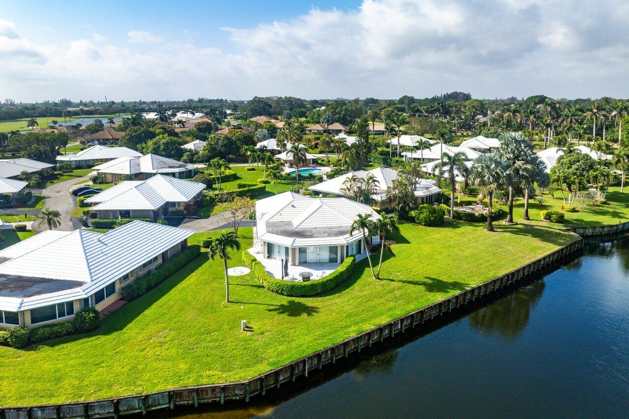 362 Yorktowne Circle Atlantis, FL 33462 - Photo 33 of 41 an aerial view of a pool
