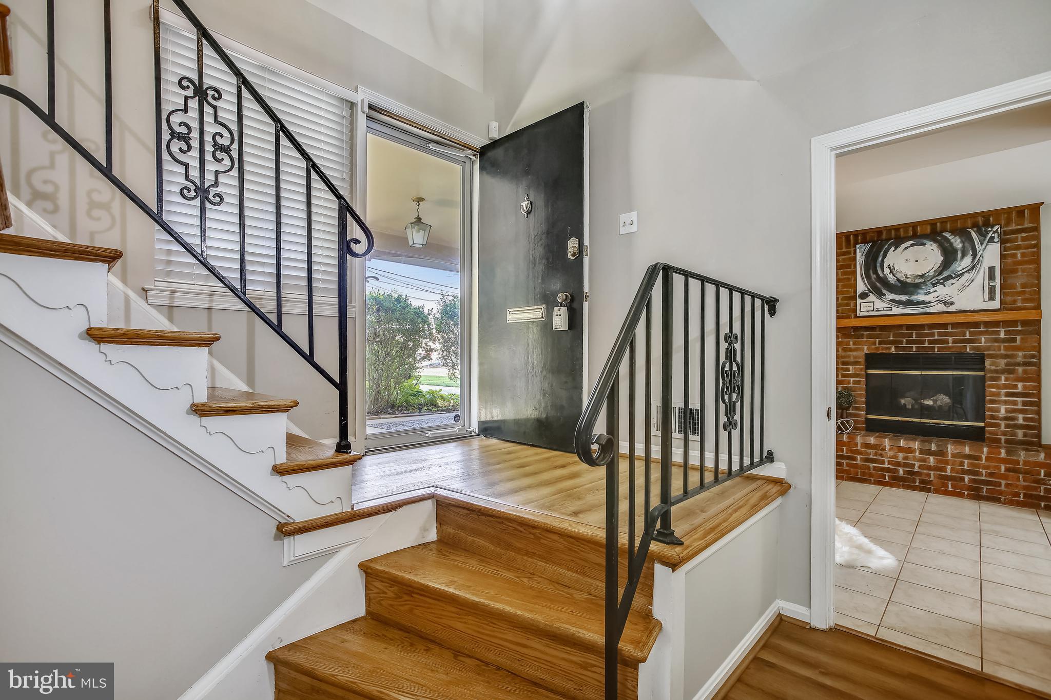 5253 Rolling Road Springfield, VA 22151 - Photo 2 of 46 Hardwood stairs
