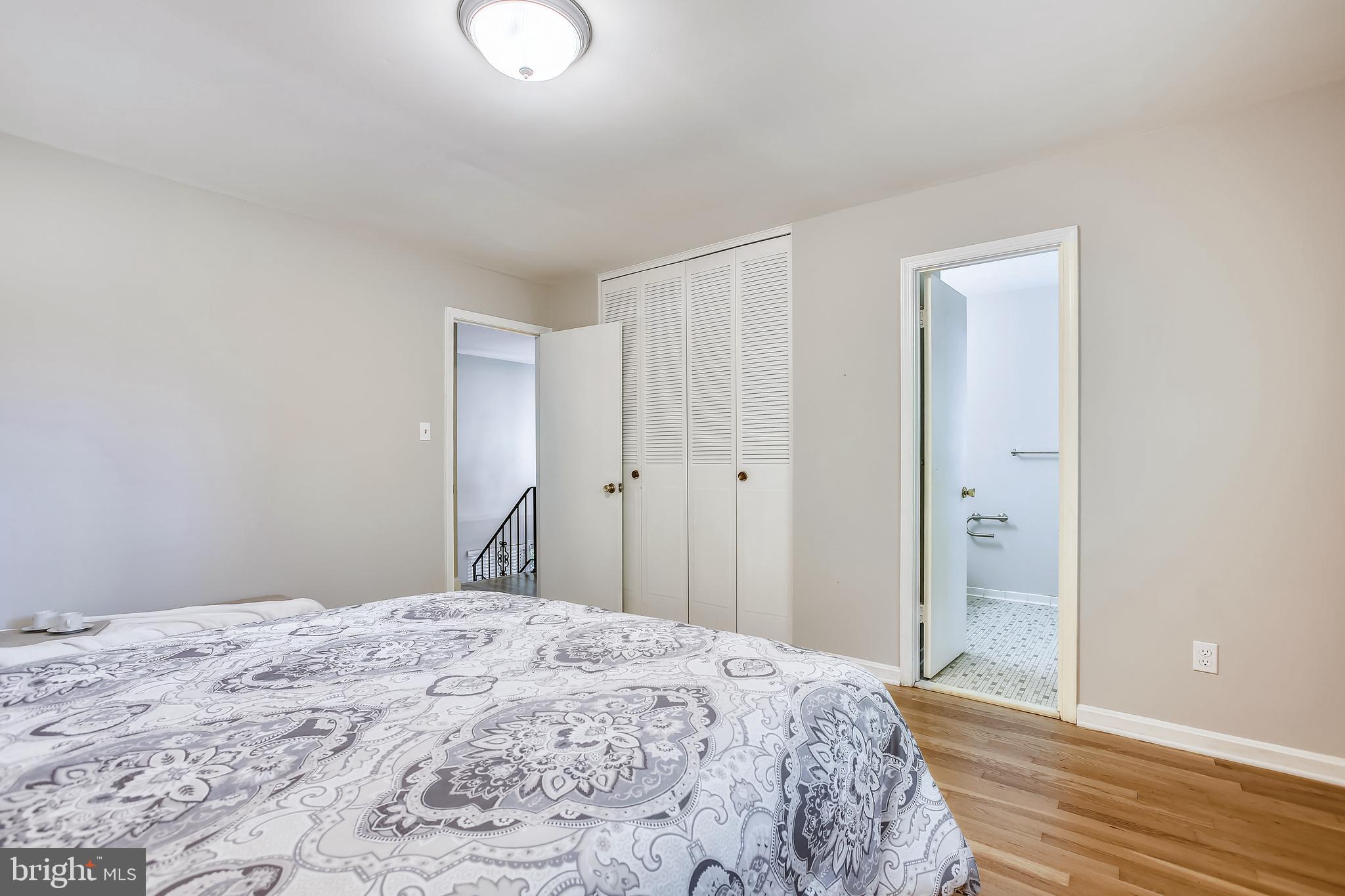 5253 Rolling Road Springfield, VA 22151 - Photo 22 of 46