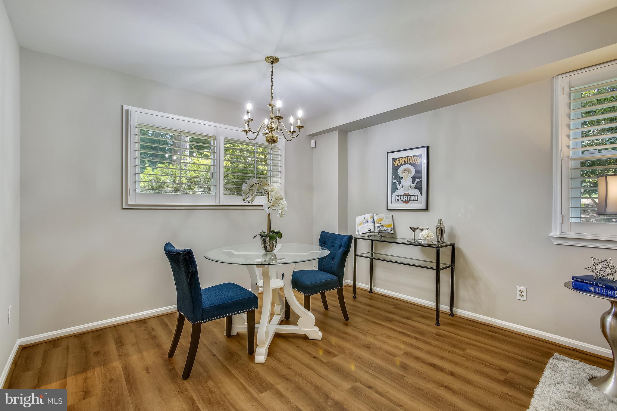 5253 Rolling Road Springfield, VA 22151 - Photo 8 of 46