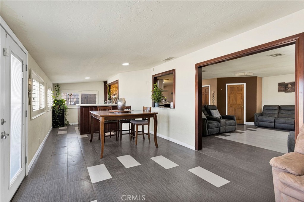 10080 Deep Creek Road Apple Valley, CA 92308 - Photo 24 of 55