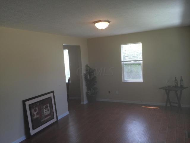888 South Kellner Road Columbus, OH 43209 - Photo 3 of 8