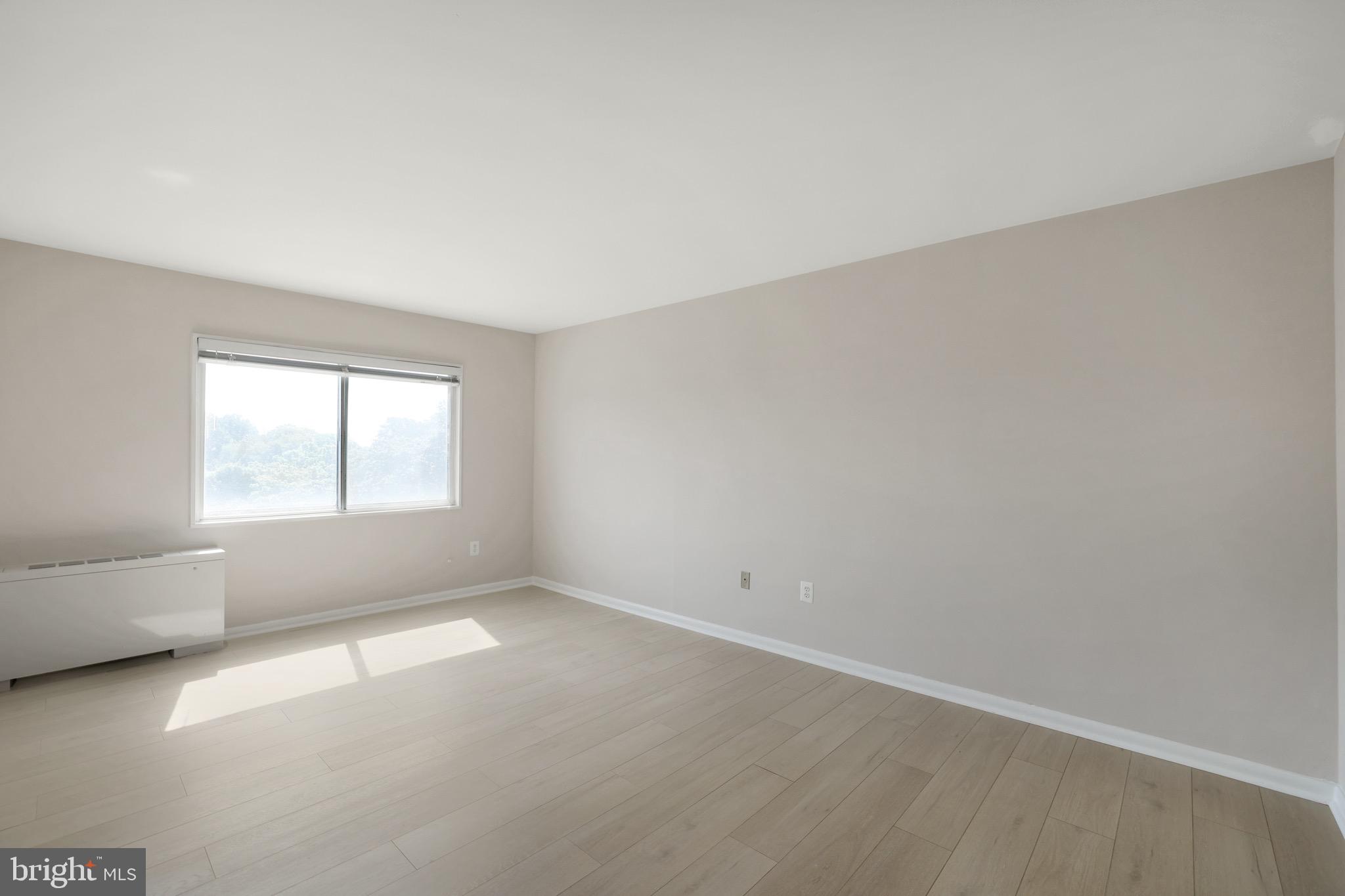 1111 University Boulevard West, Unit 703A Silver Spring, MD 20902 - Photo 17 of 33 Massive Primary Bedroom.
