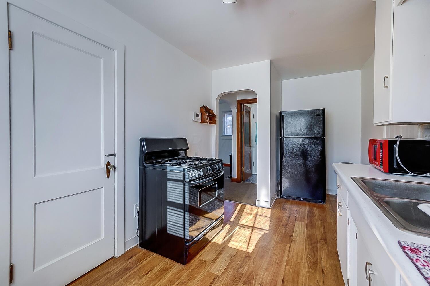 2670 Eakin Road Columbus, OH 43204 - Photo 9 of 30 Gallery Image 9