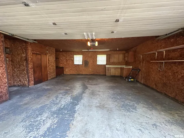 $88,900 | 215 South Sunny Slope Street, West Frankfort, IL 62896