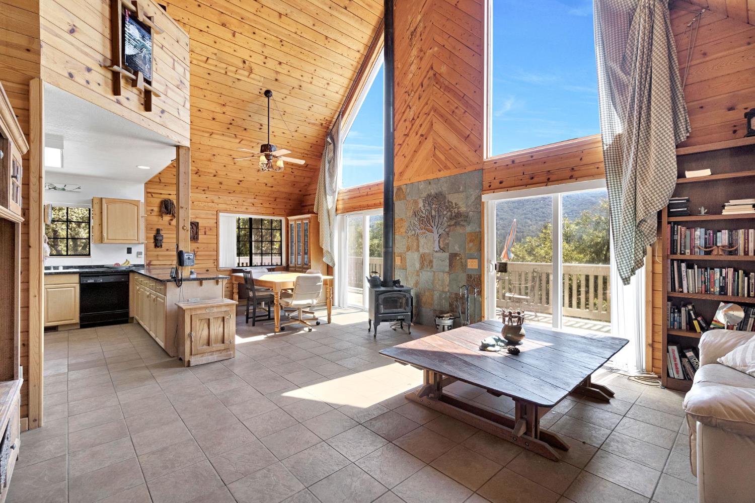2471 Kokanee Road Mariposa, CA 95338 - Photo 5 of 40