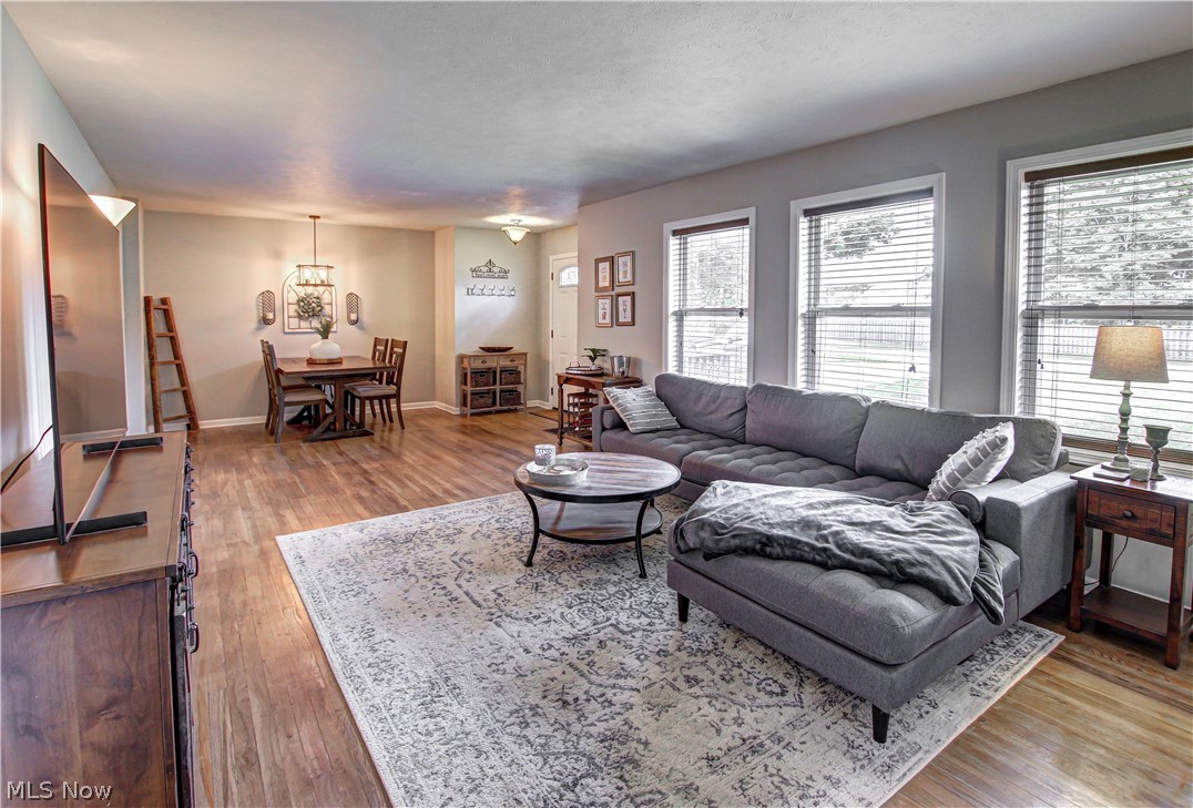 10107 Johnnycake Ridge Road Painesville, OH 44077 - Photo 4 of 35