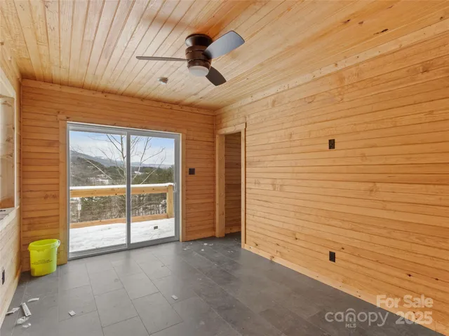 $1,599,000 | 137 Red Maple Lane, Burnsville, NC 28714