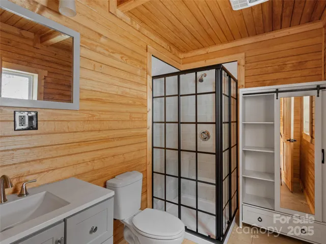 $1,599,000 | 137 Red Maple Lane, Burnsville, NC 28714