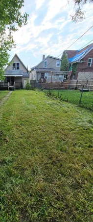 $40,000 | 15240 Turlington Avenue, Harvey, IL 60426