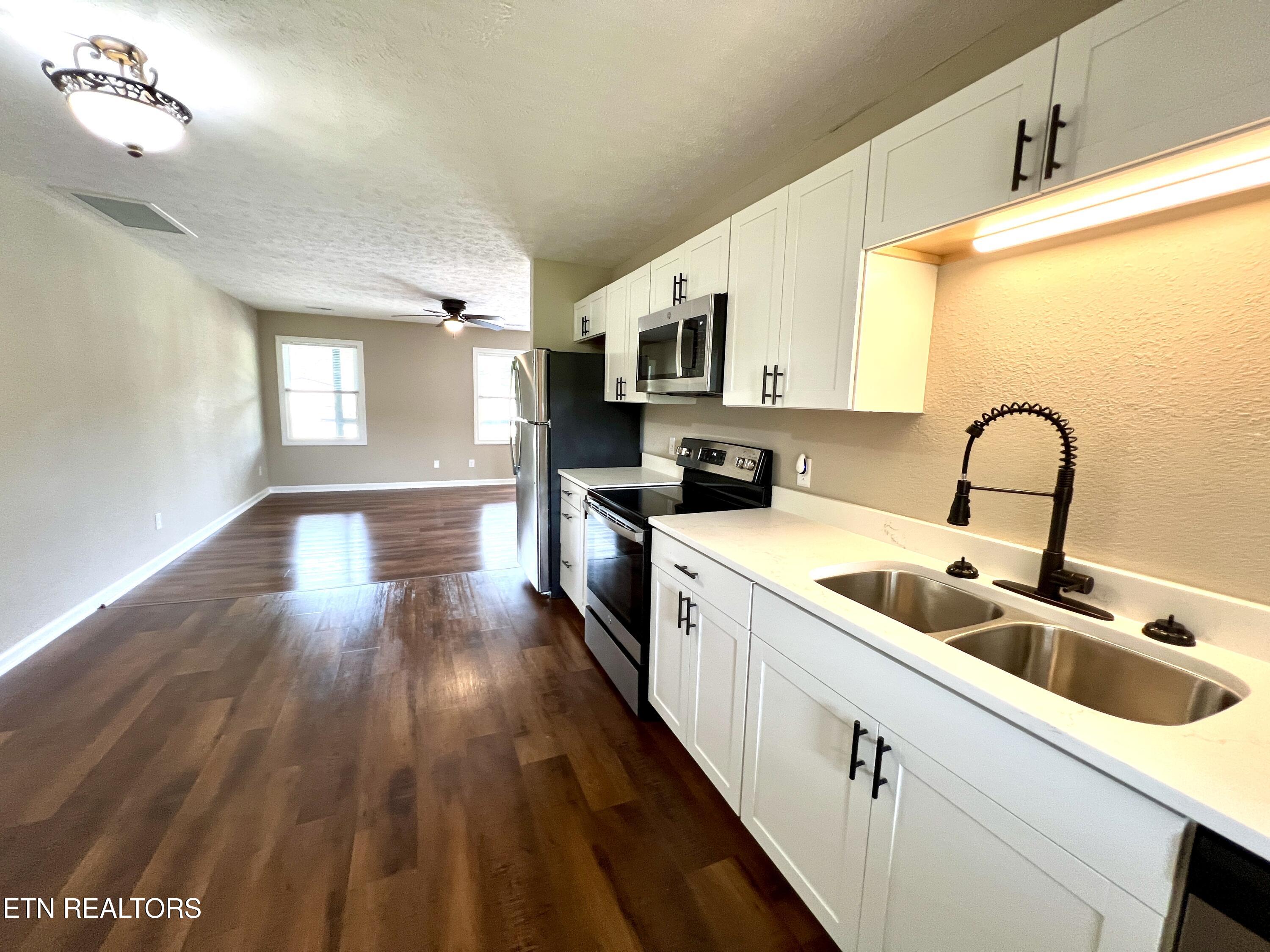 3771 Wears Valley Road, Unit 7 Sevierville, TN 37862 - Photo 2 of 19 20251007_172612624_iOS