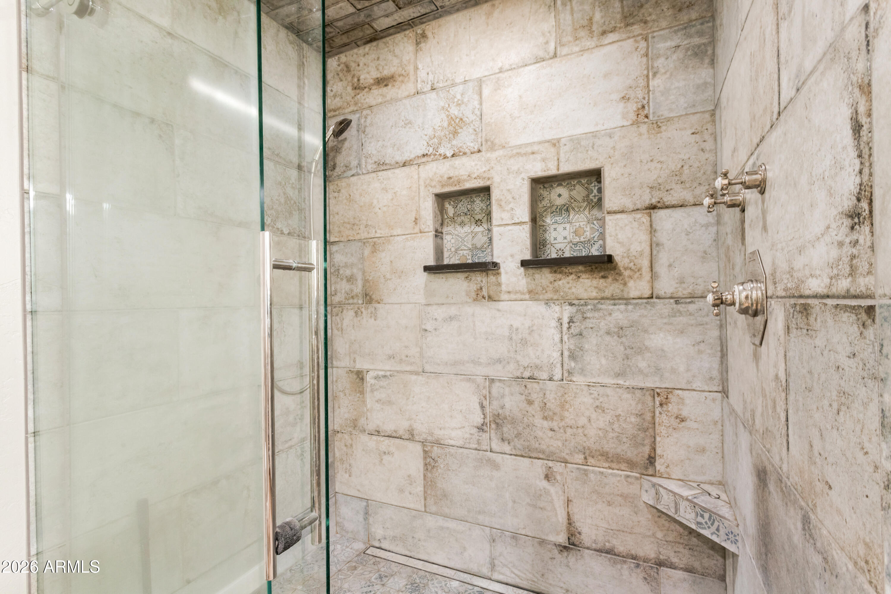 5306 East Spring Road Hereford, AZ 85615 - Photo 31 of 61 a bathroom with a shower