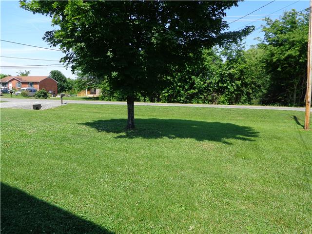 3417 Allen Road Clarksville, TN 37042 - Photo 18 of 18 Nice front yard