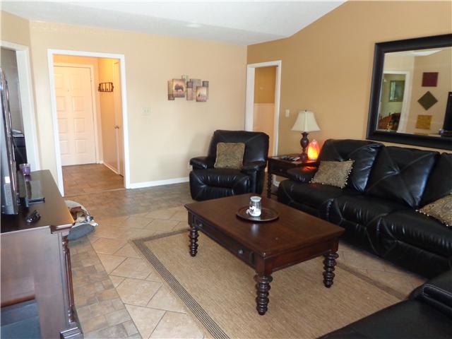 3417 Allen Road Clarksville, TN 37042 - Photo 7 of 18 A Great room for the Family