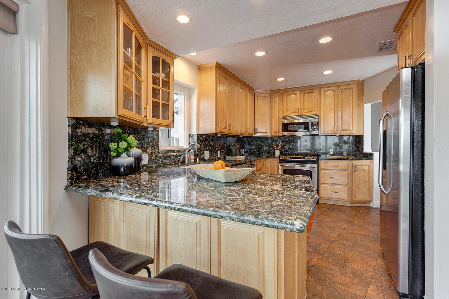 1939 Devon Road Pasadena, CA 91103 - Photo 13 of 25 11.egpimaging_1939Devon_016_MLS