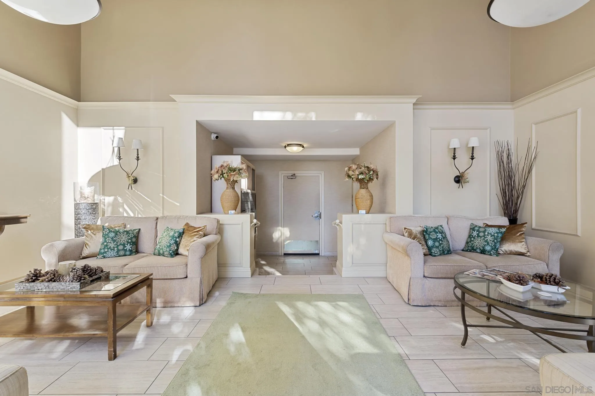 140 Walnut Avenue, Unit 2A San Diego, CA 92103 - Photo 20 of 22 a living room with furniture and a large window