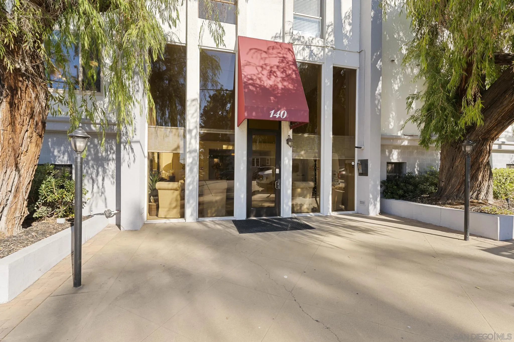 140 Walnut Avenue, Unit 2A San Diego, CA 92103 - Photo 21 of 22 a view of a building with a entrance