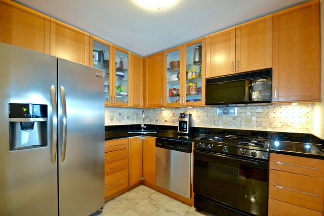 400 East Randolph Street, Unit 3201 Chicago, IL 60601 - Photo 2 of 17