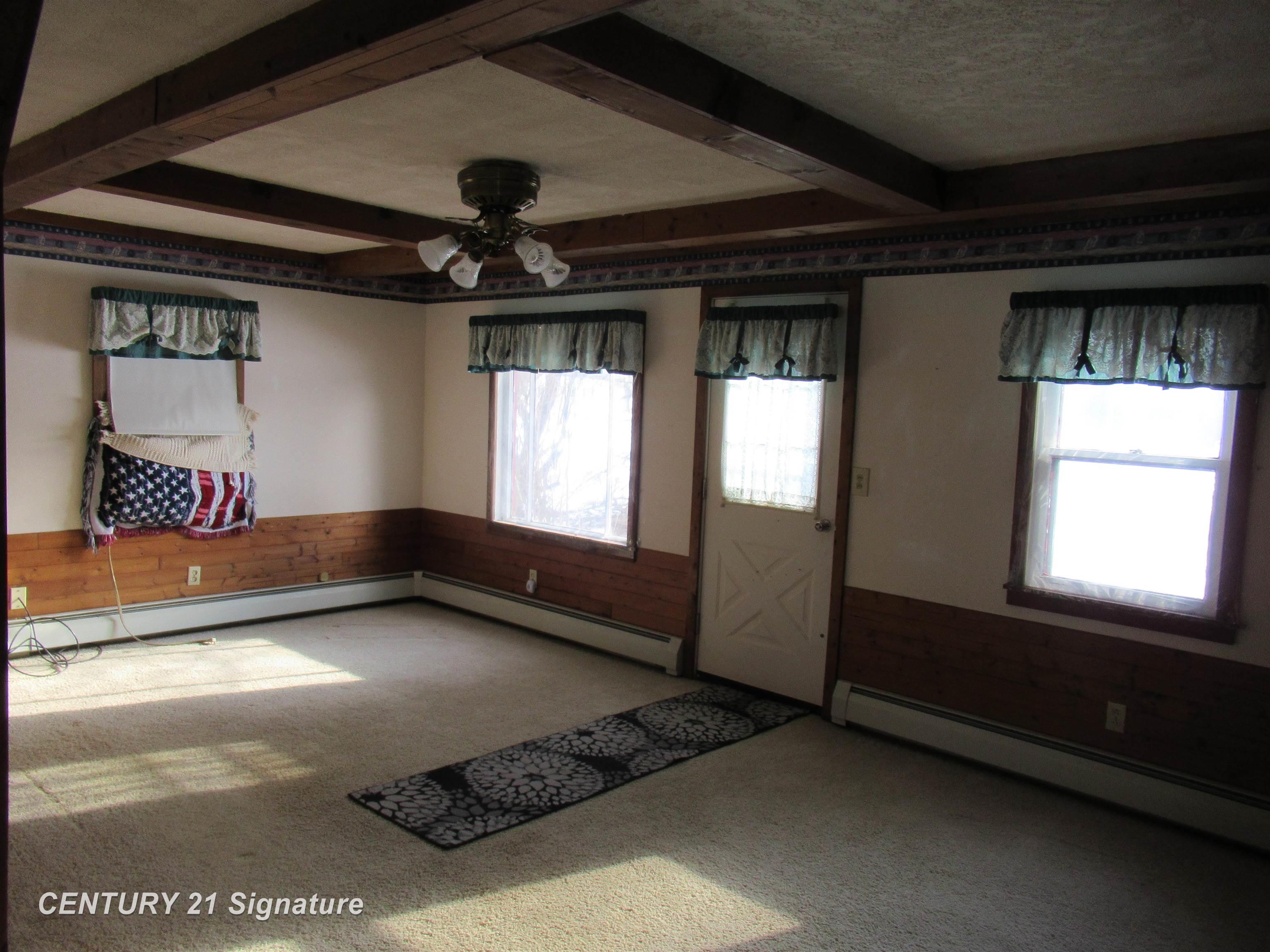 9084 West Frances Road Flushing, MI 48433 - Photo 3 of 23 50165080-c6901f24-275c-4fbd-92d1-e72b8b10b010.JPG