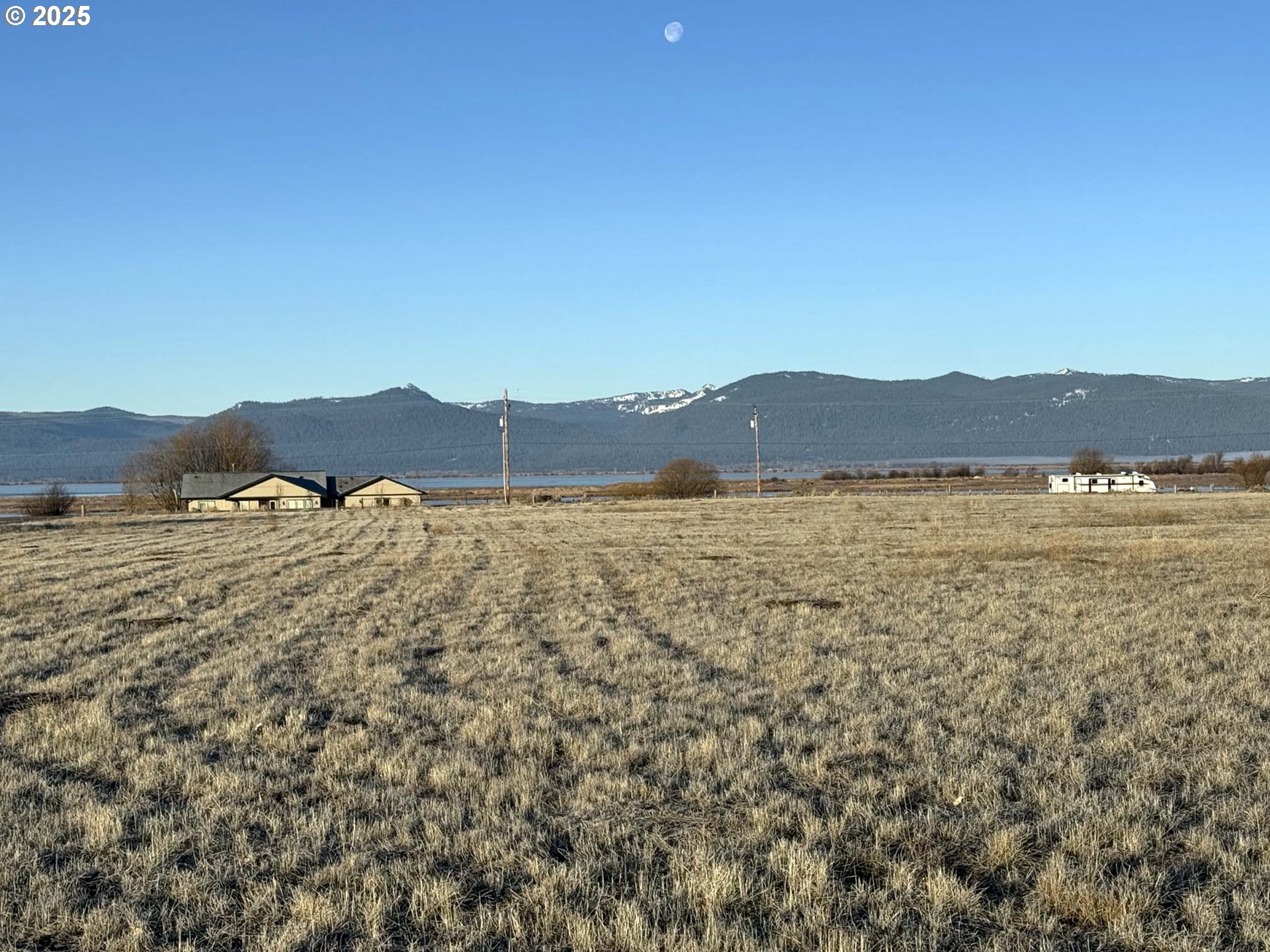 Skywalker Lane, Unit 2 Chiloquin, OR 97624 - Photo 18 of 42 a view of a large body of water and mountain view