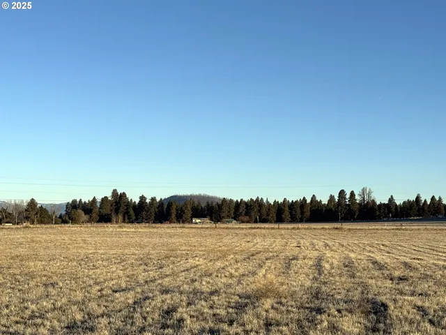 a view of a large building