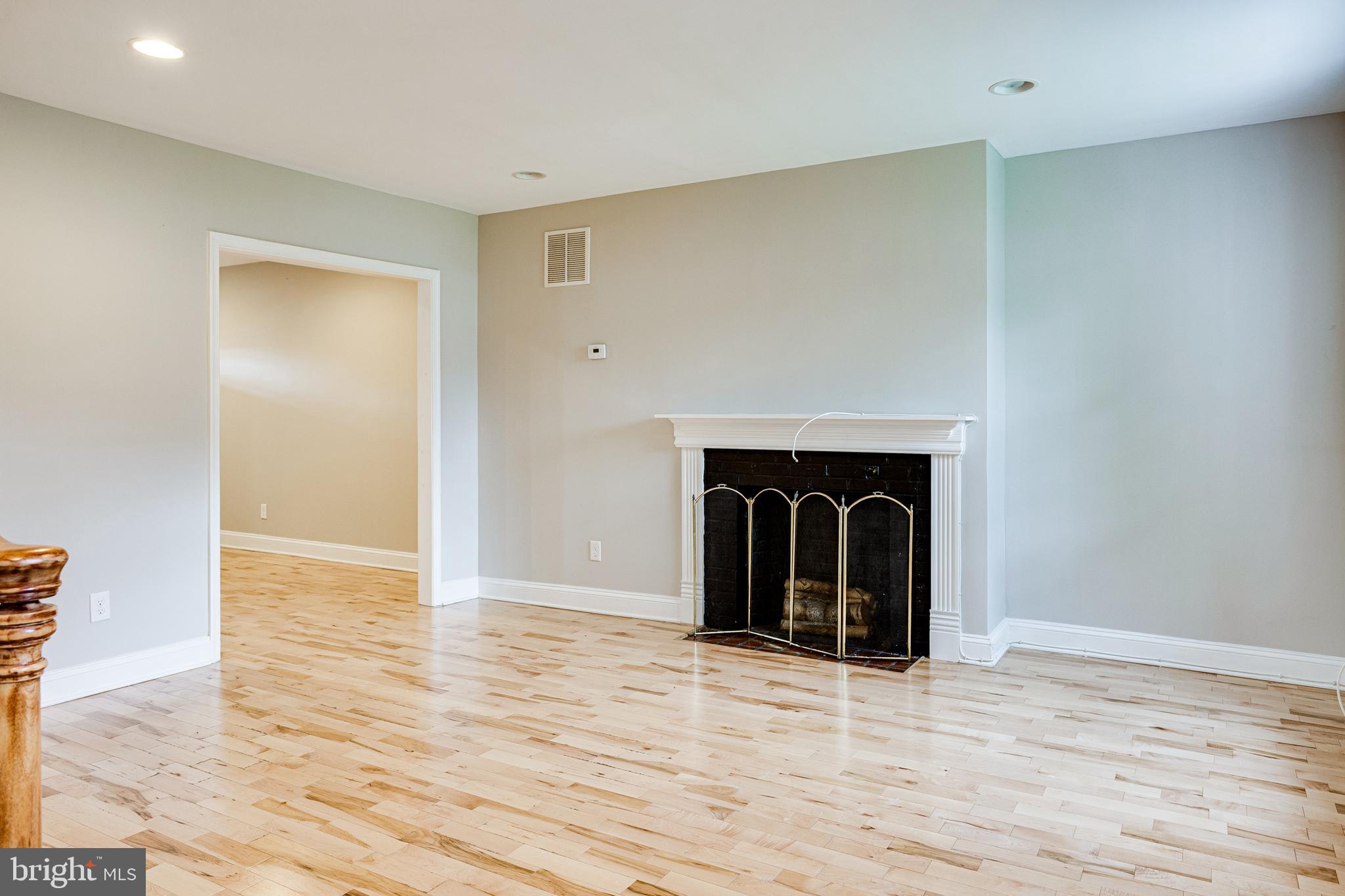 5215 Harford Road Baltimore, MD 21214 - Photo 2 of 36