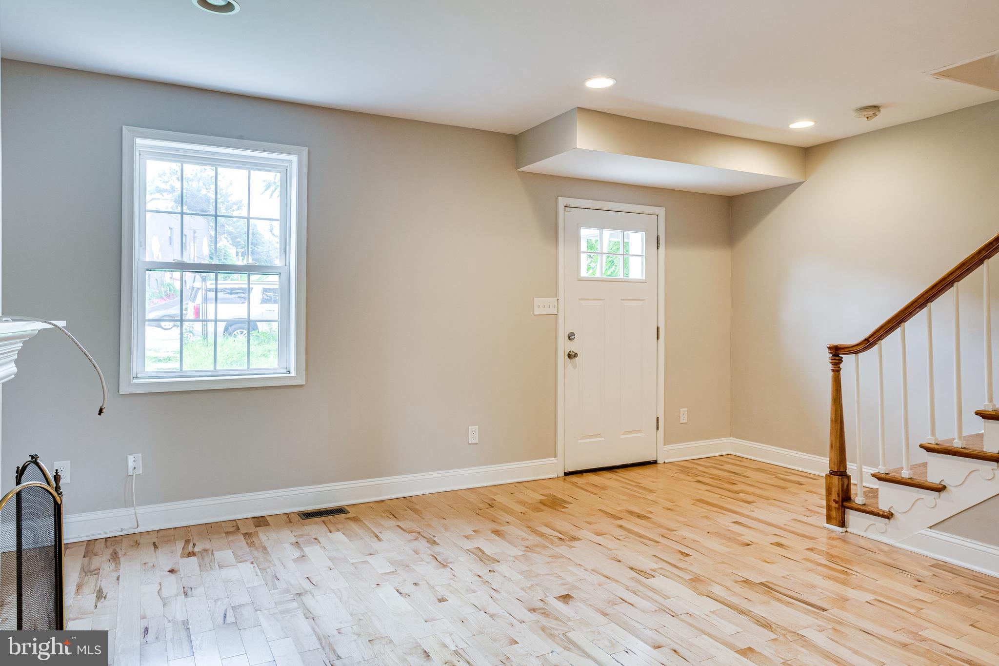 5215 Harford Road Baltimore, MD 21214 - Photo 4 of 36