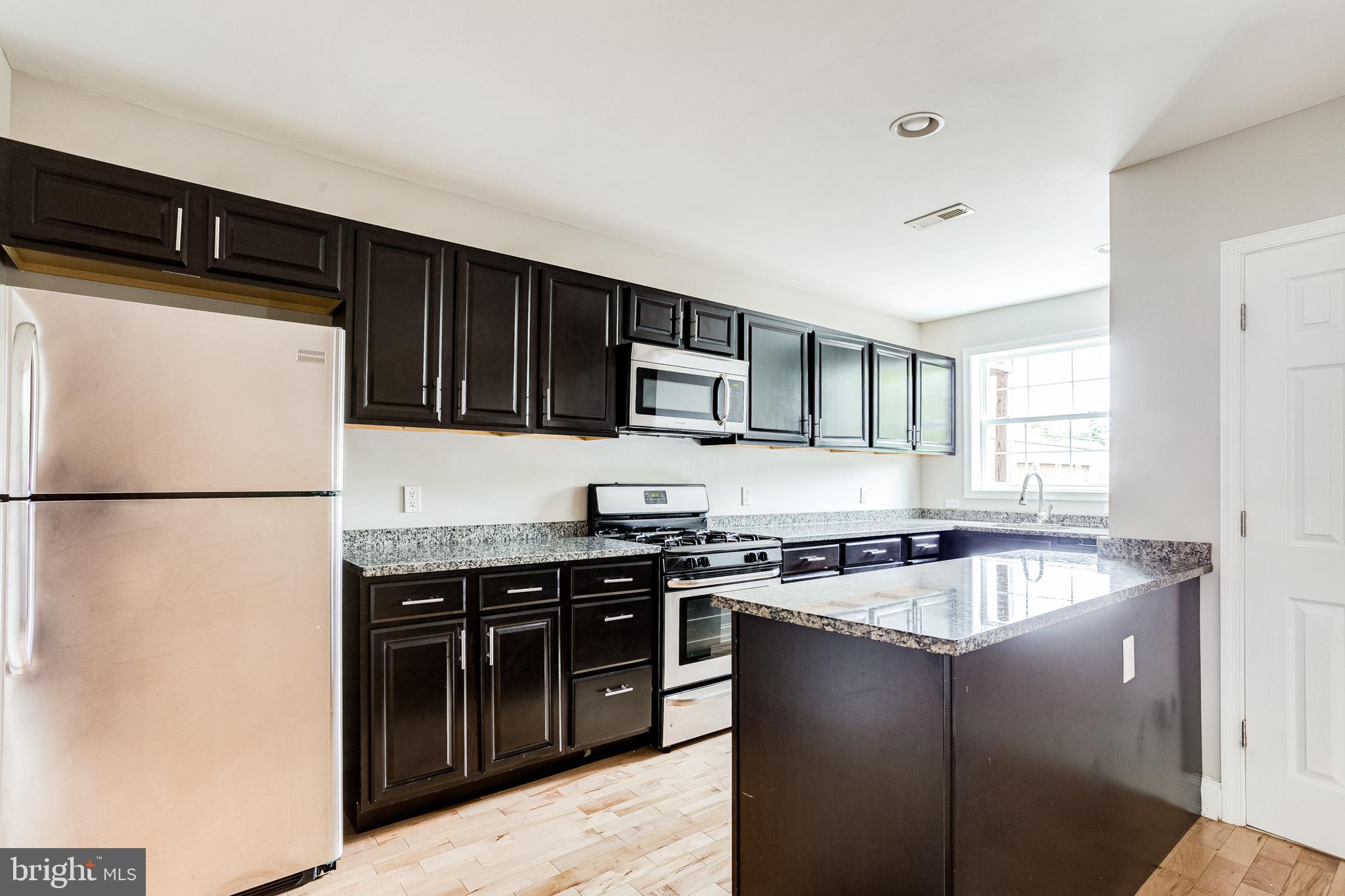 5215 Harford Road Baltimore, MD 21214 - Photo 5 of 36