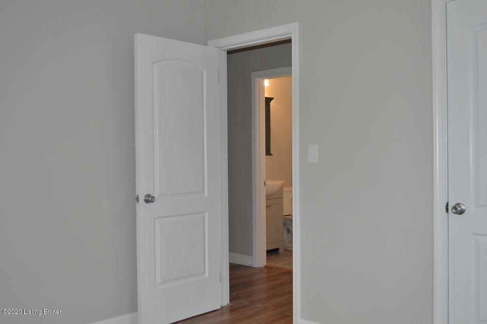 4506 Dover Road Louisville, KY 40216 - Photo 10 of 16 4506 Dover_Bed1_2