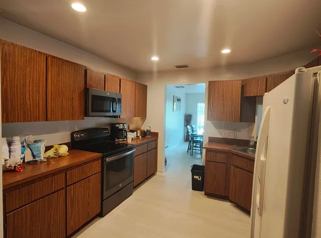 $3,500 | 616 White Water Drive, West Palm Beach, FL 33413