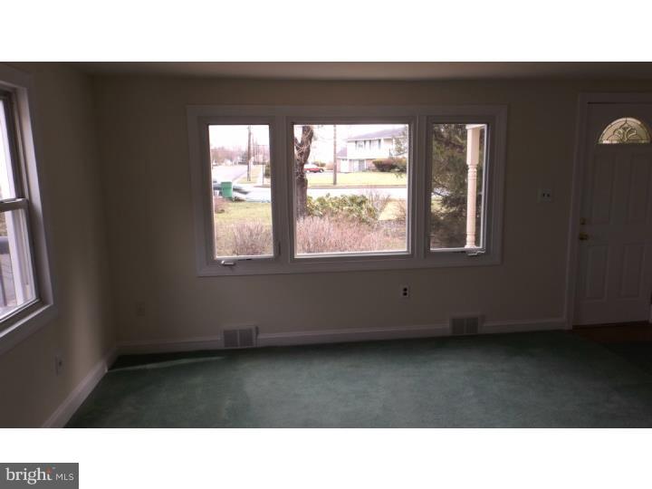 231 West County Line Road Horsham, PA 19040 - Photo 3 of 9