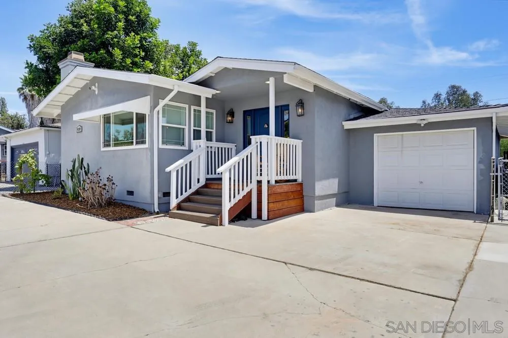 14319 Old Community Road Poway, CA 92064 - Photo 2 of 29 Gallery Image 2
