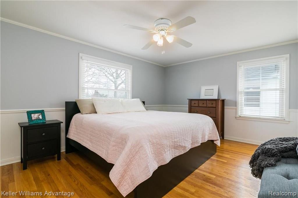 1911 Littlestone Road Grosse Pointe Woods, MI 48236 - Photo 16 of 33