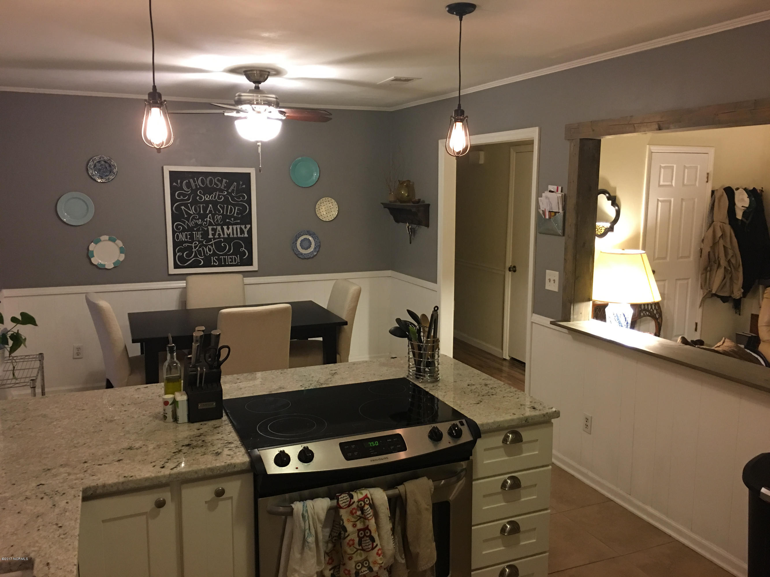 4522 Bramton Road Wilmington, NC 28405 - Photo 8 of 17 Kitchen and Dining