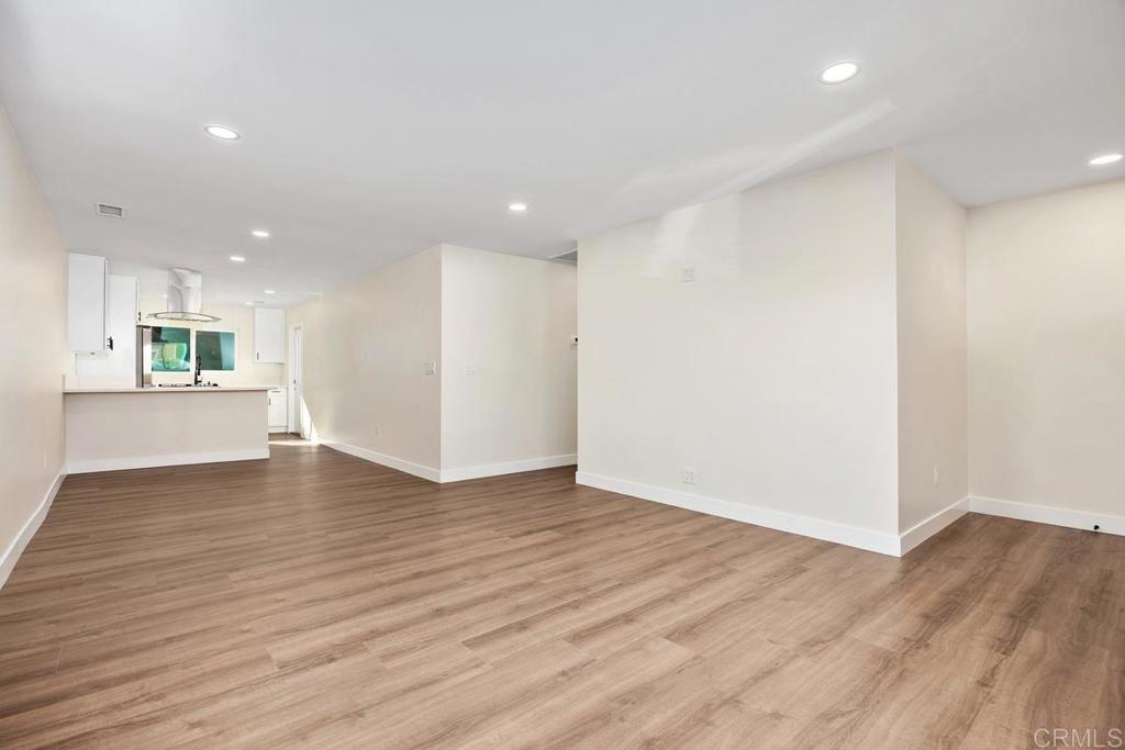 2839 Emerald Drive Oceanside, CA 92056 - Photo 8 of 29