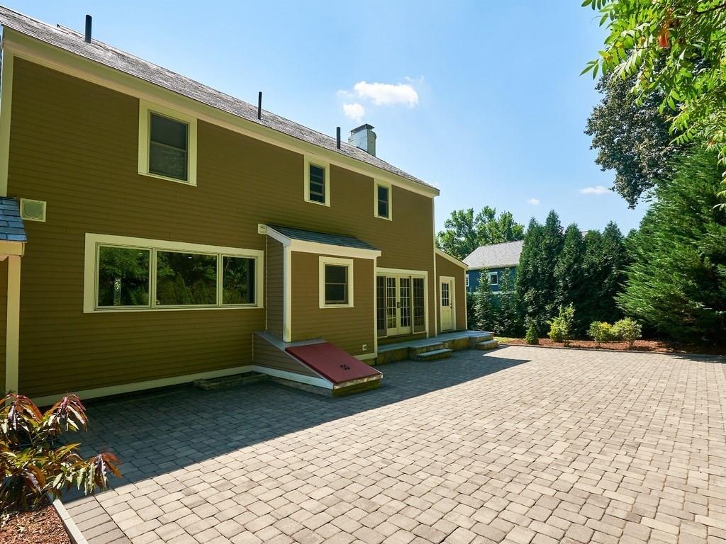 105 Annawan Road Newton, MA 02468 - Photo 3 of 33 Gallery Image 3