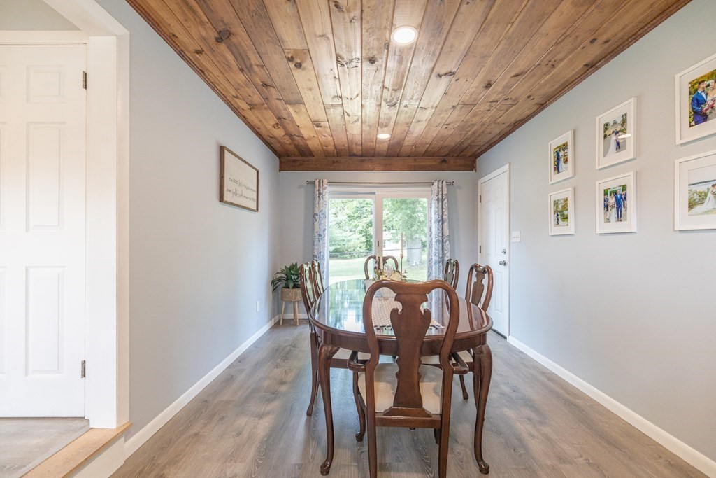 17 Blossom Road West Springfield, MA 01089 - Photo 11 of 34