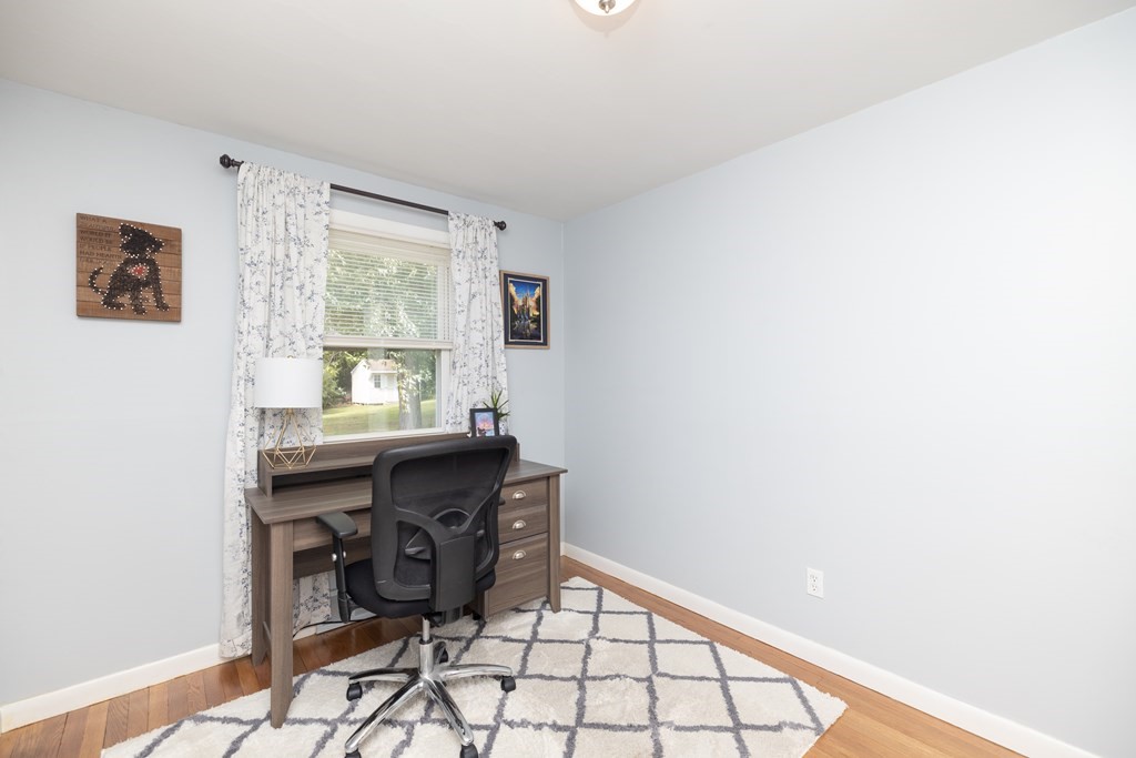 17 Blossom Road West Springfield, MA 01089 - Photo 14 of 34