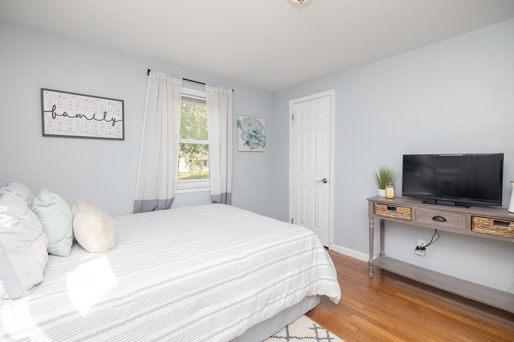 17 Blossom Road West Springfield, MA 01089 - Photo 18 of 34