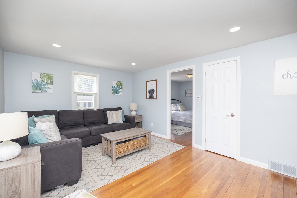 17 Blossom Road West Springfield, MA 01089 - Photo 20 of 34