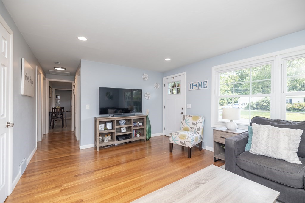 17 Blossom Road West Springfield, MA 01089 - Photo 22 of 34