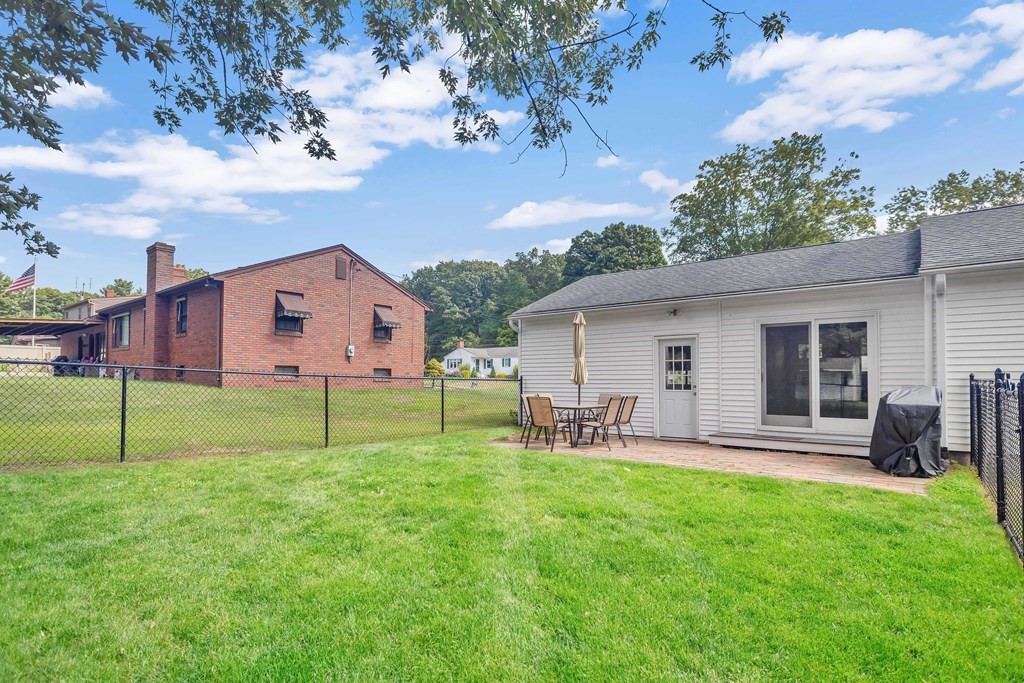 17 Blossom Road West Springfield, MA 01089 - Photo 26 of 34