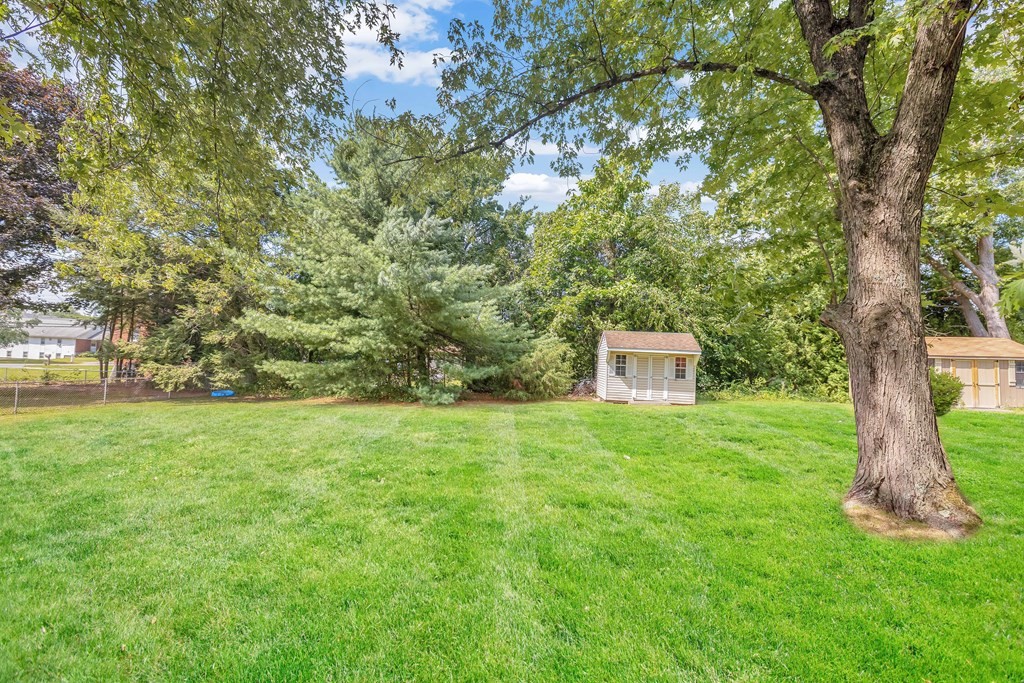 17 Blossom Road West Springfield, MA 01089 - Photo 34 of 34