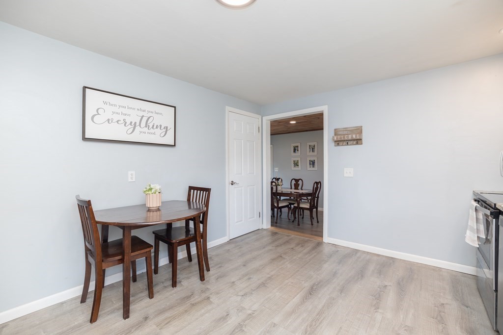 17 Blossom Road West Springfield, MA 01089 - Photo 6 of 34